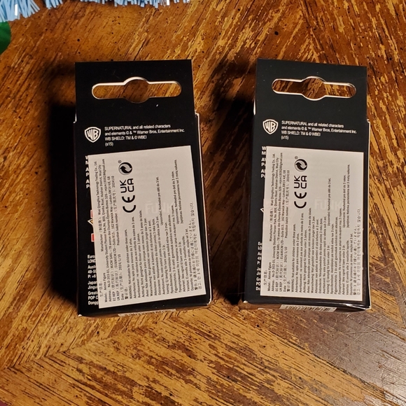 Funko Supernatural Keychain Set - Dean and Sam - Picture 4 of 7